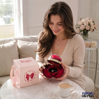 Regalo Romántico Rosa Eterna con Collar “Te Amo en 100 Idiomas” – Caja de Regalo Incluida